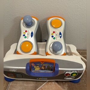 Vtech V.Smile V-Motion Learning Console With 1 Game & 2 Controllers - UNTESTED